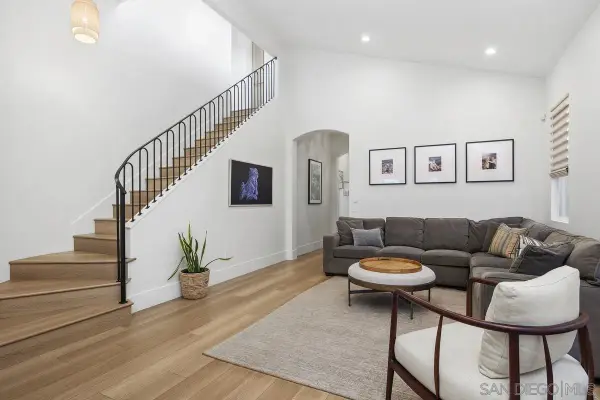 6351 Paseo Corono, Carlsbad, CA 92009