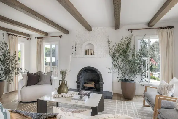 2325 Palermo, San Diego, CA 92106