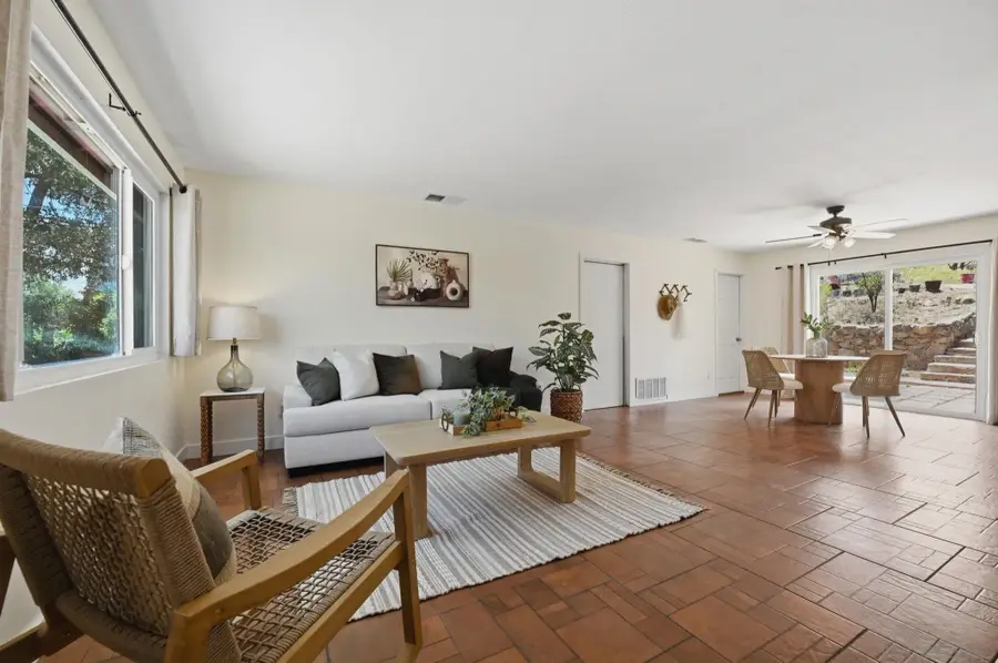 515 Ross Dr, Escondido, CA 92029 - #2