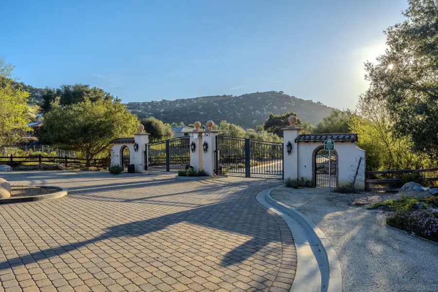 12872 Vineyard Crest Pl #10, Lakeside, CA 92040 - #2