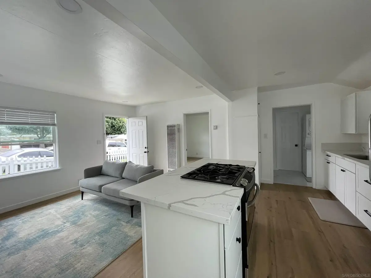 218-220 E Connecticut Ave, Vista, CA 92084 - #1
