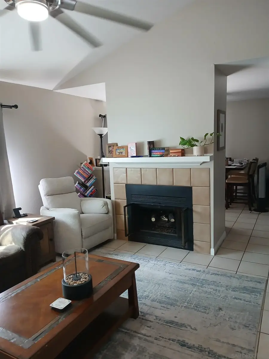 279 Durian St., Vista, CA 92083 - #2