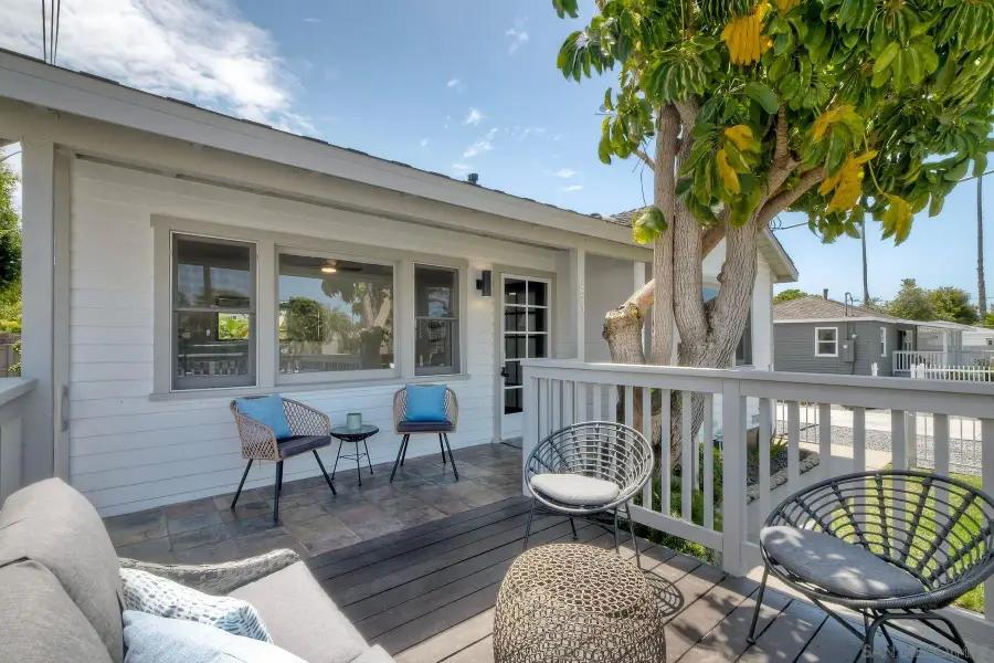 1027-1029 Knowles Ave., Carlsbad, CA 92008 - #3