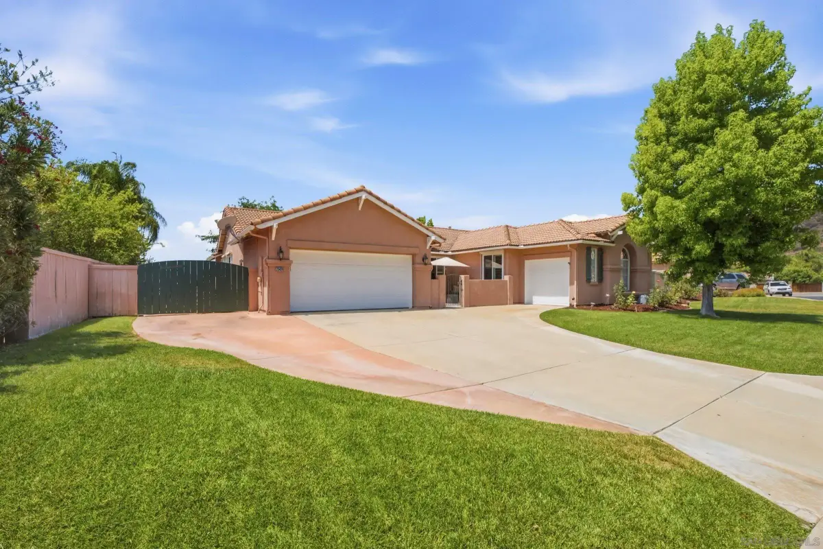 23429 Green Glen Rd, Ramona, CA 92065 - #1