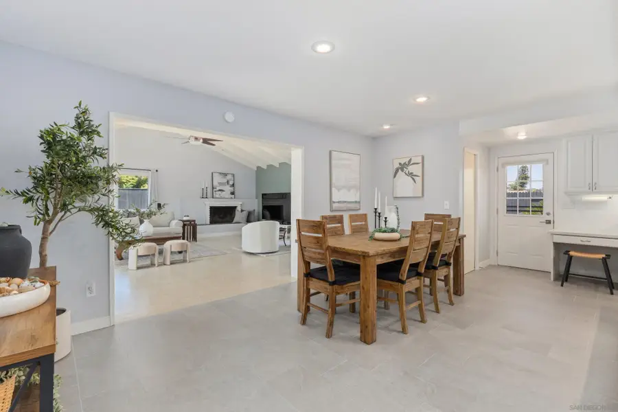 6383 Murray Park Ct, San Diego, CA 92119 - #3