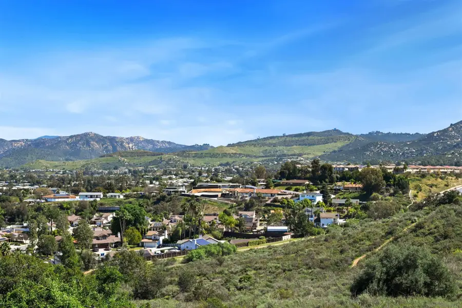 12437 Ridgeton Dr, Lakeside, CA 92040 - #3