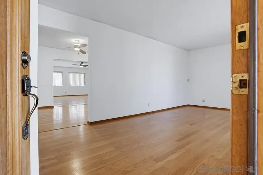 8495 Flanders, San Diego, CA 92126 - #2