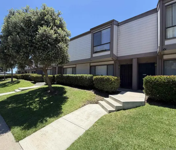 9289 Village Glen Dr. #118, San Diego, CA 92123