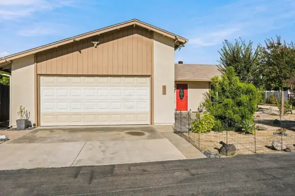 833 W Chase, El Cajon, CA 92020