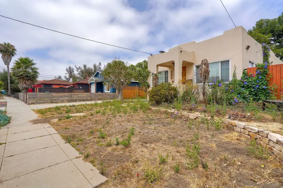 3378 N Mountain View Dr, San Diego, CA 92116 - #3