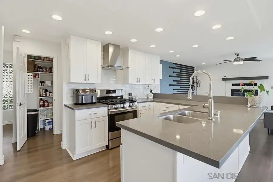 1033 Loma Portal, El Cajon, CA 92020 - #3
