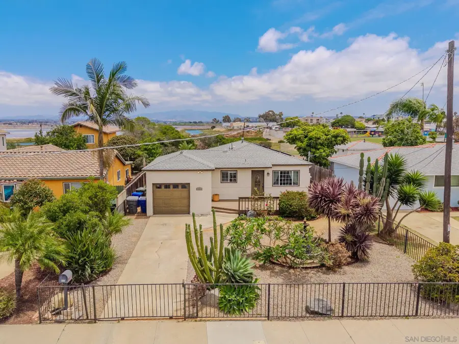 425 8th Street, Imperial Beach, CA 91932 - #3