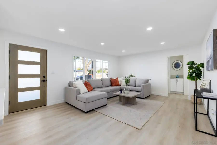 606 Carlsbad St, Spring Valley, CA 91977 - #2