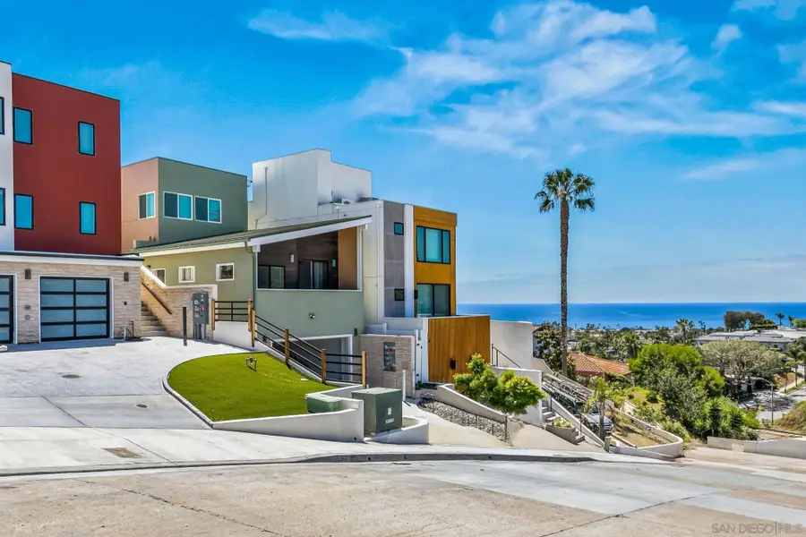 1243 - 1245 Van Nuys St, San Diego, CA 92109 - #3