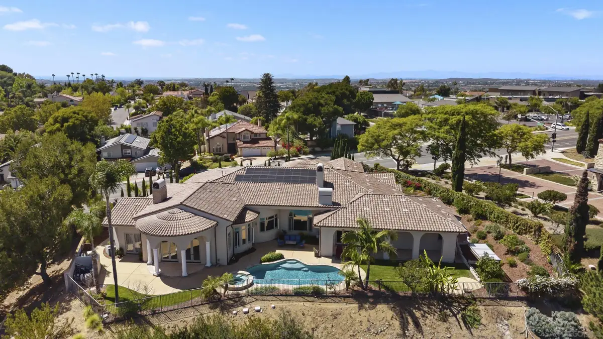 7020 El Fuerte St, Carlsbad, CA 92009 - #1