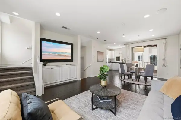 16467 Veridian Circle, San Diego, CA 92127