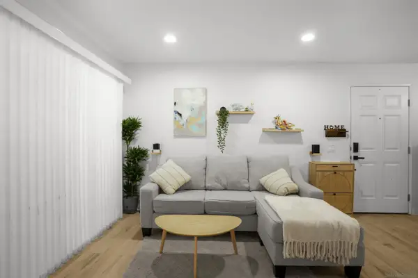 145 W El Norte #122, Escondido, CA 92026
