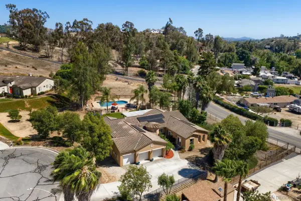 26138 Wyndemere, Escondido, CA 92026