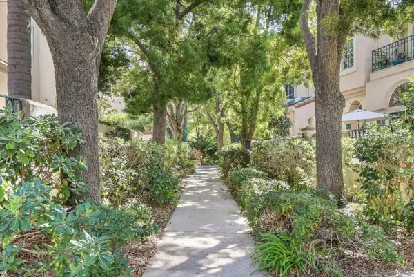 5117 Renaissance Ave #D, San Diego, CA 92122