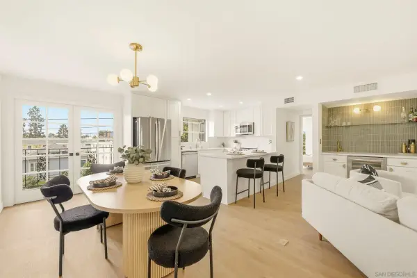 1263 Robinson #13, San Diego, CA 92103