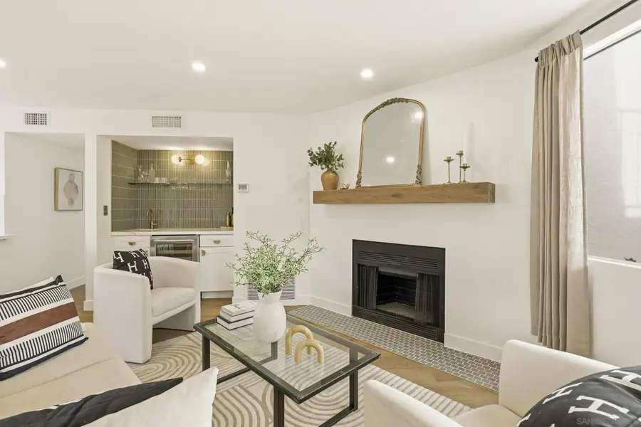 1263 Robinson #13, San Diego, CA 92103 - #3