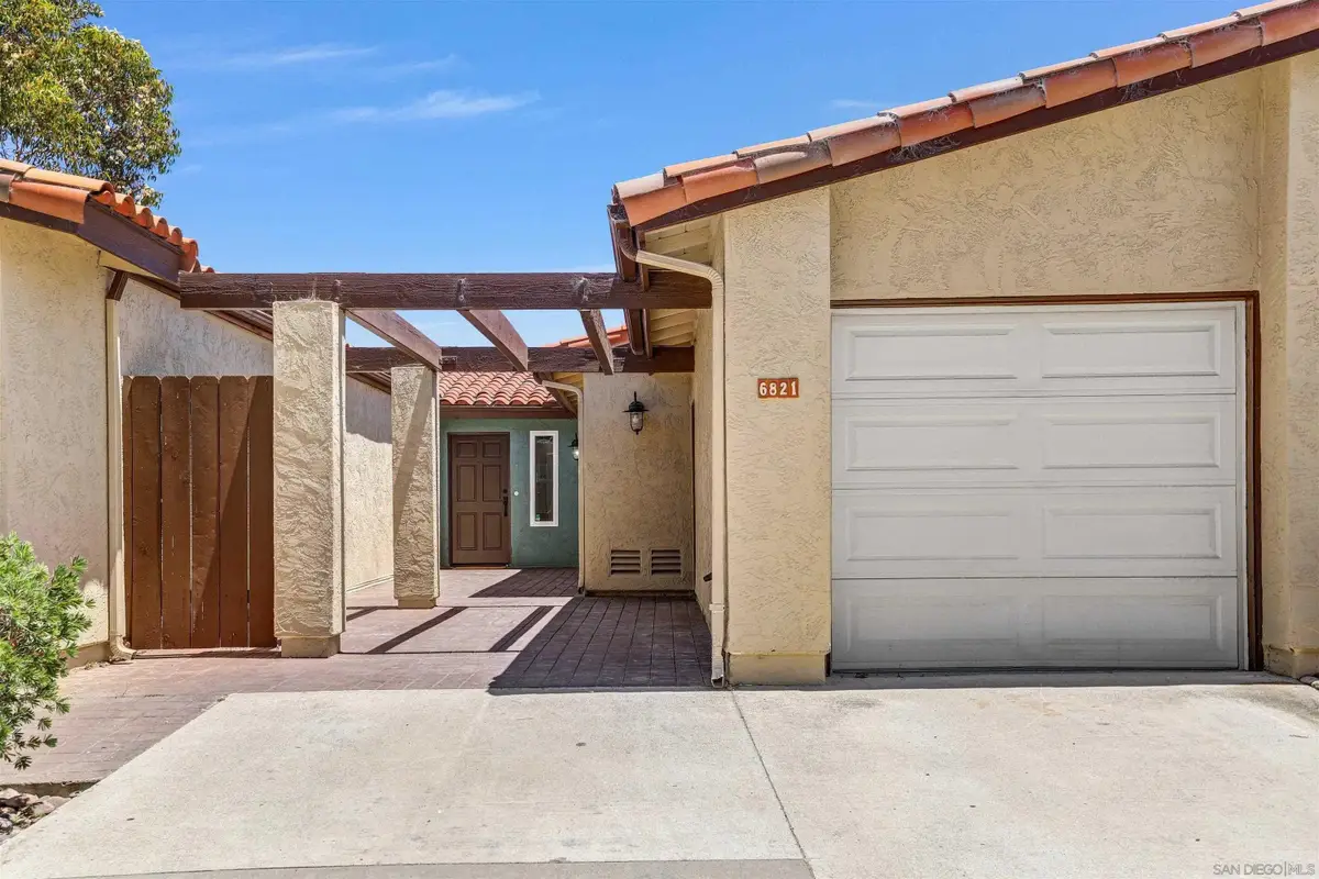 6821 Fashion Hills Blvd, San Diego, CA 92111 - #1