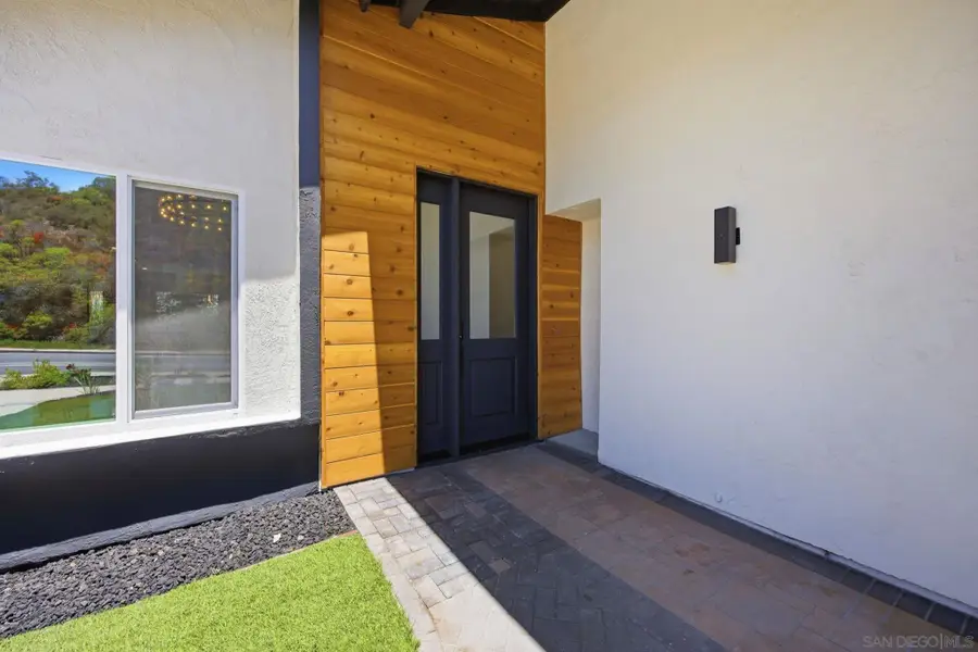 6690 Gullstrand St, San Diego, CA 92122 - #2