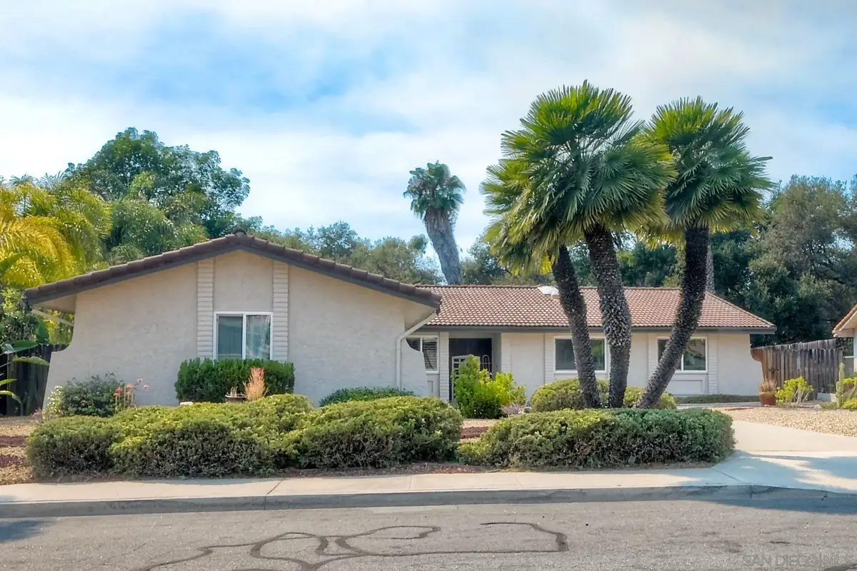 1348 Via Christina, Vista, CA 92084 - #1