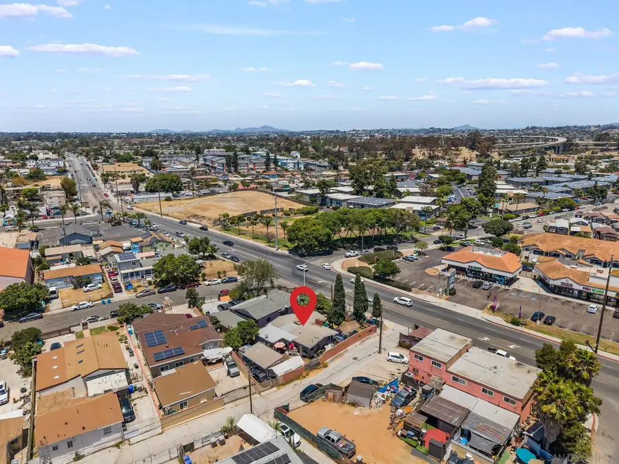 1916 S 43rd St, San Diego, CA 92113 - #2