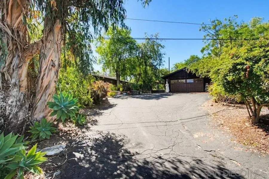28605 Rolling Rock Rd, Escondido, CA 92026 - #2