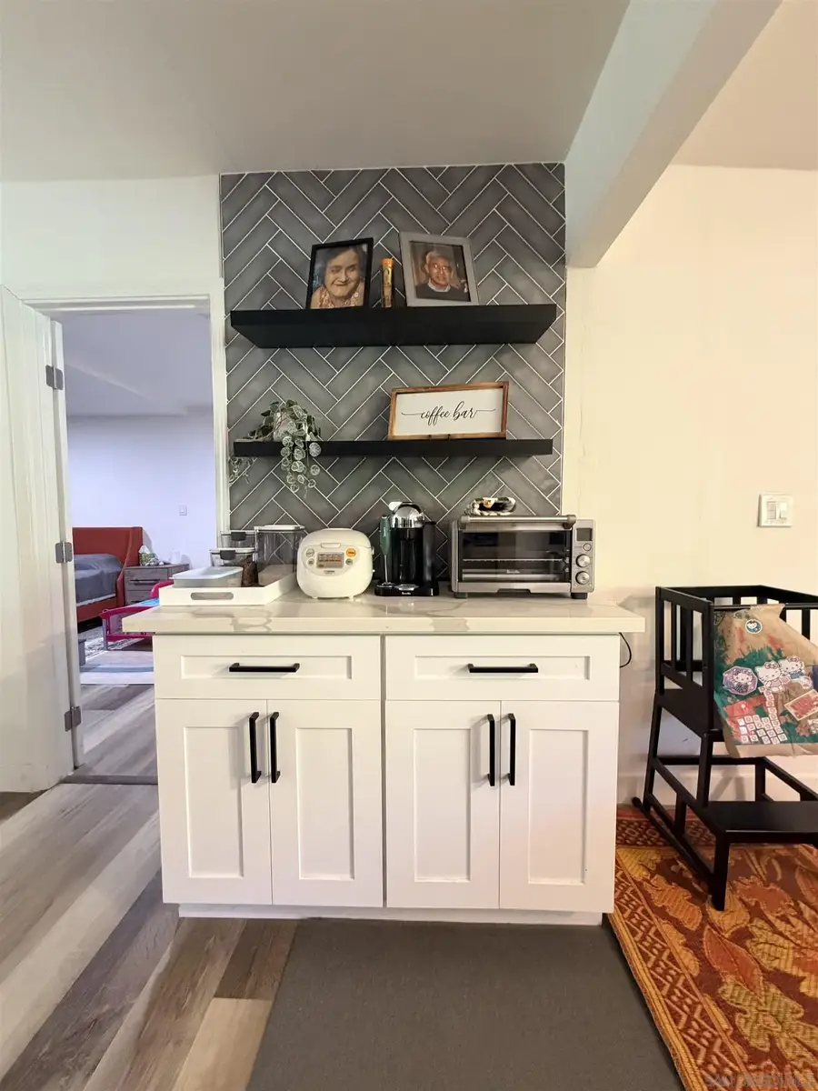 1171 Woodrail Dr, Vista, CA 92083 - #2