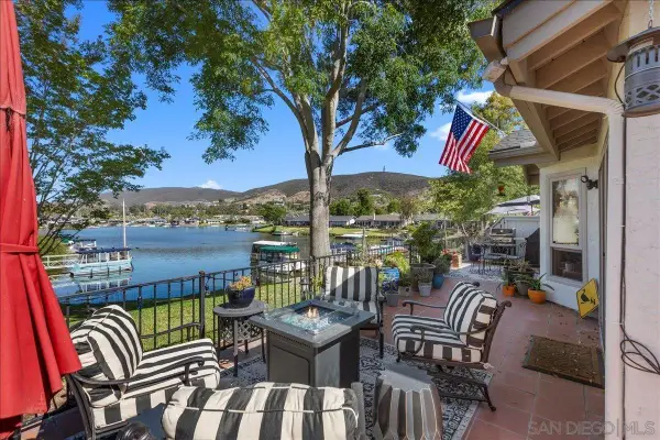 1233 Camino Del Lago, San Marcos, CA 92078