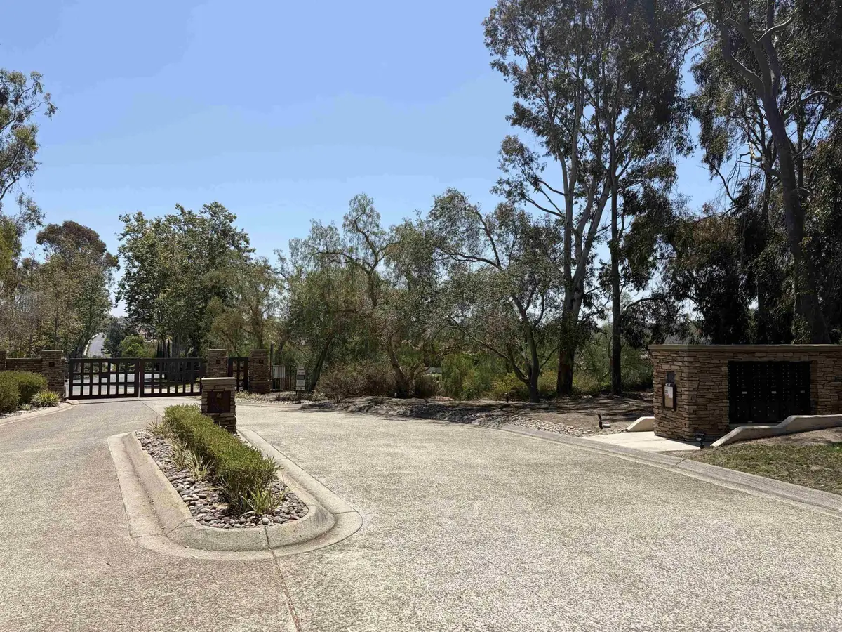 5591 W Meadows Del Mar #121, San Diego, CA 92130 - #1