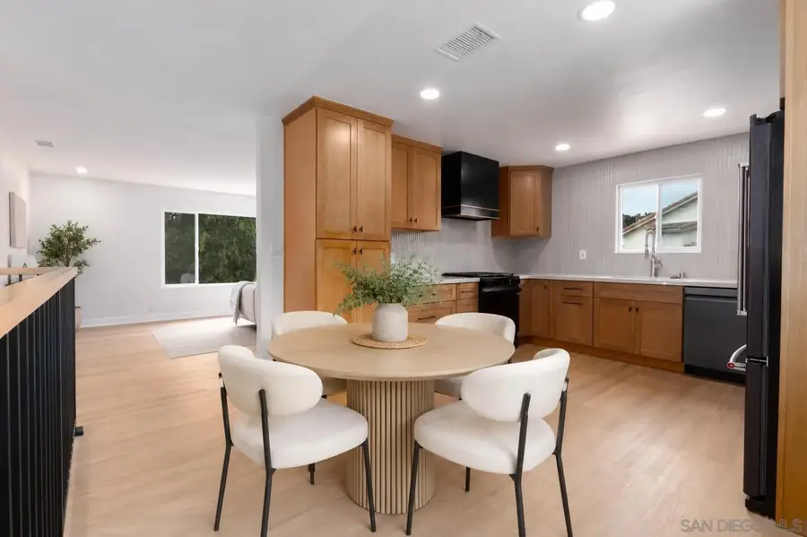 361 E Indian Rock Rd, Vista, CA 92084 - #2