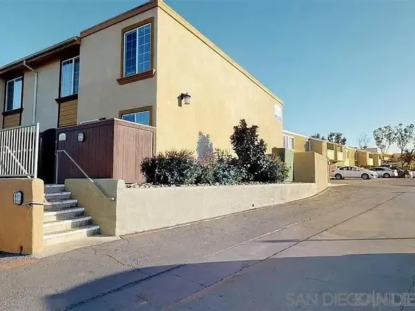 5252 Balboa Arms Dr #153, San Diego, CA 92117