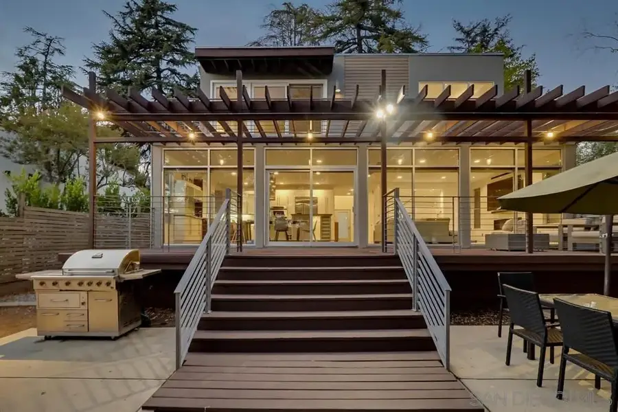 1306 Salisbury Rd, La Canada Flintridge, CA 91012 - #2