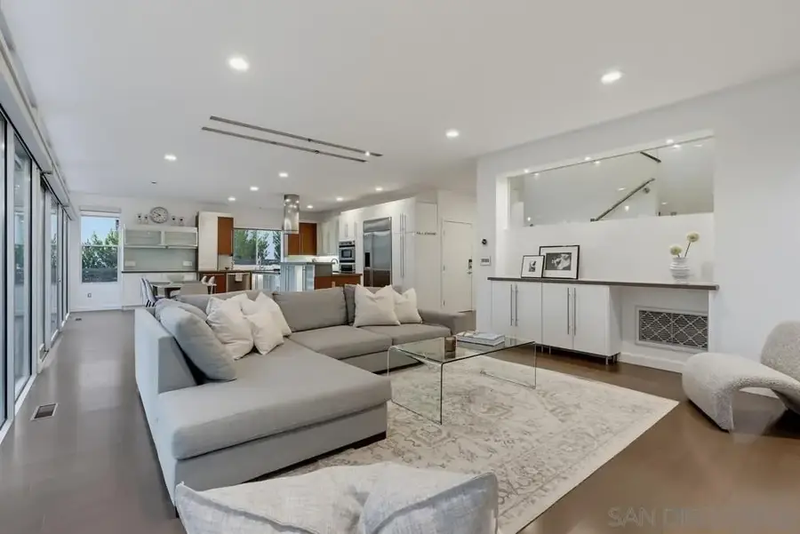 1306 Salisbury Rd, La Canada Flintridge, CA 91012 - #3