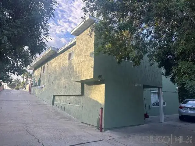2499 Tuberose St, San Diego, CA 92105 - #3