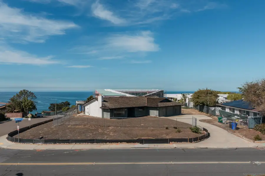 8504 Prestwick Dr, La Jolla, CA 92037 - #3