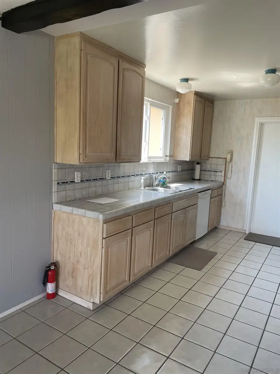 3255 Wheat Street, San Diego, CA 92117 - #2