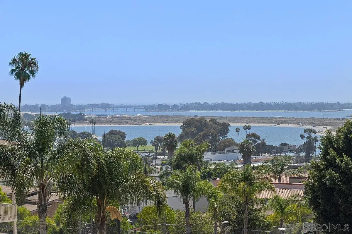 2702 Bay Canyon Ct, San Diego, CA 92117 - #1