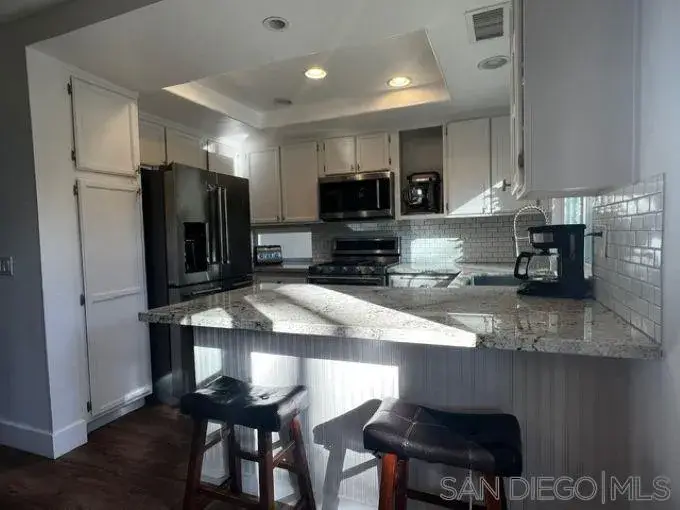 2626 Cove Ct, Vista, CA 92081 - Image #2