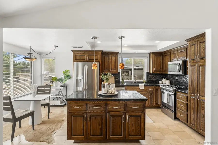 817 Davis, Ramona, CA 92065 - #3