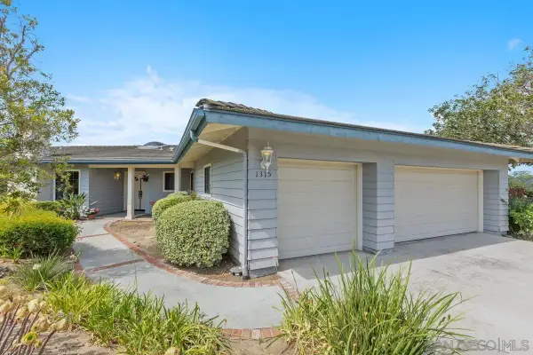 1315 Eagle Glen, Escondidio, CA 92029