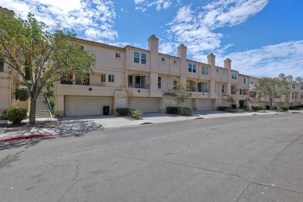 6231 Calle Mariselda #605, San Diego, CA 92124