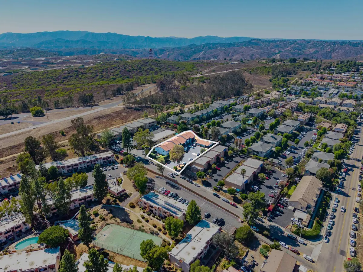 725 Alturas Lane, Fallbrook, CA 92028 - #1