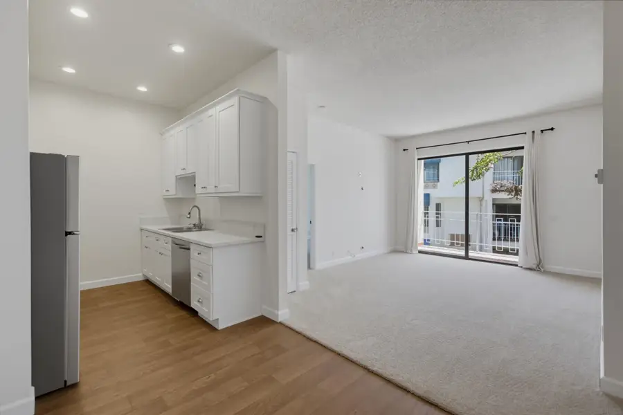 8310 Regents Rd #2A, San Diego, CA 92122 - #3