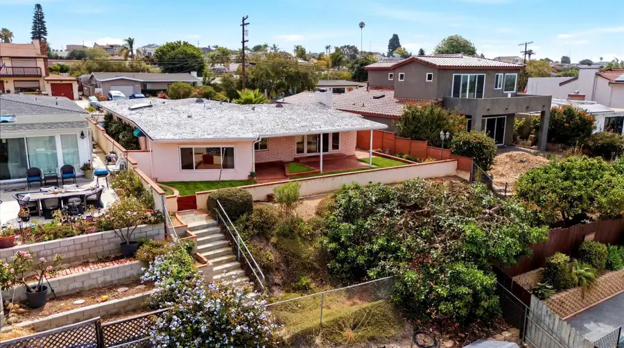 2820 Grandview, San Diego, CA 92110 - #2