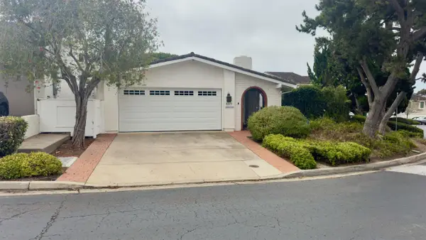 8223 Caminito Locayo, La Jolla, CA 92037