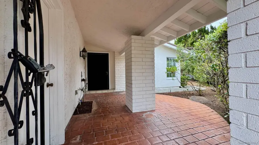 8223 Caminito Locayo, La Jolla, CA 92037 - #3